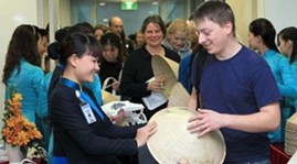 HCMC, Vietnam Airlines team up to stimulate travel demand